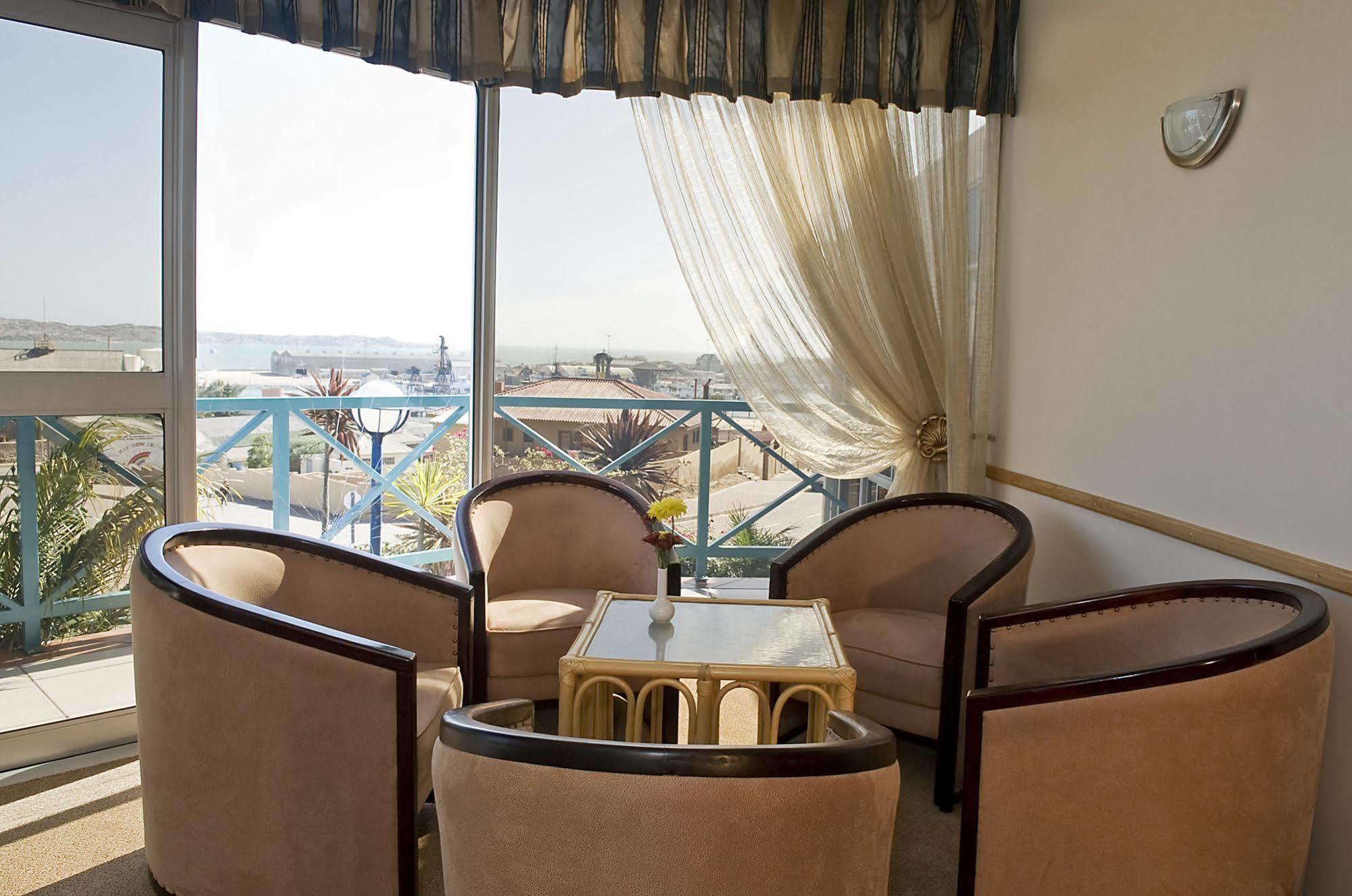 Sea-View Zum Sperrgebiet Hotel Luderitz ภายนอก รูปภาพ